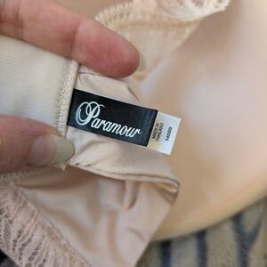 Paramour by Felina Carolina Lace-Back Full-Figure Contour Bra 34DDD- Never Worn!